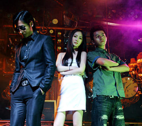 山寨張柏芝 李美熙 遇到山寨表兄弟廠外大和解 山寨張柏芝 李美熙 遇到山寨表兄弟廠外大和解