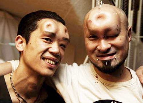 日本驚嚇藝術 身體膨脹 人體改造變形的極致 日本驚嚇藝術 身體膨脹 人體改造變形的極致