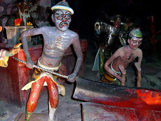 什麼樣的別墅可以帶你下十八層地獄?!(抖抖抖…) 什麼樣的別墅可以帶你下十八層地獄?!(抖抖抖…)