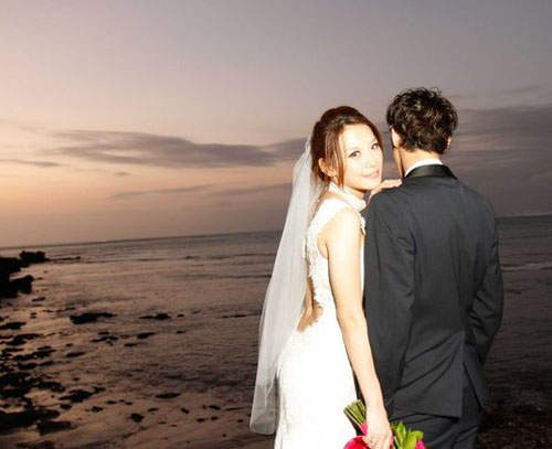 艾莉絲閃婚!美麗的花嫁一定幸福唷~ 艾莉絲閃婚!美麗的花嫁一定幸福唷~