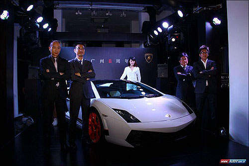 《Lamborghini Gallardo GZ8特別版》只有在廣州才買得到的小牛～