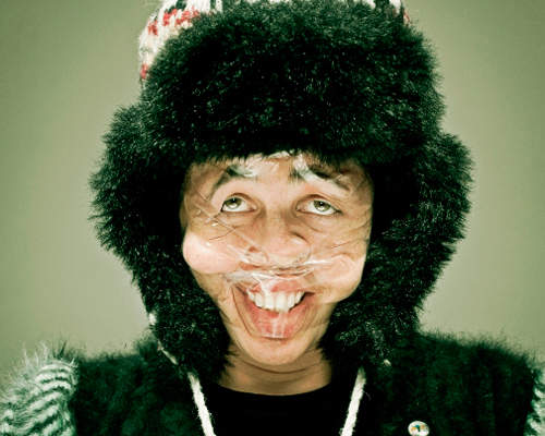 《膠帶纏臉》會不會成為處罰遊戲的優選？還是未來新時尚ＸＤ