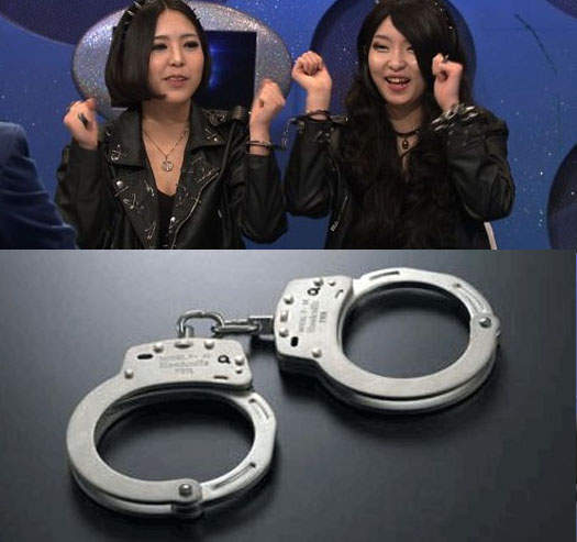 《24小時手銬女》男生也要同時喜歡她們兩人才行... 《24小時手銬女》男生也要同時喜歡她們兩人才行...