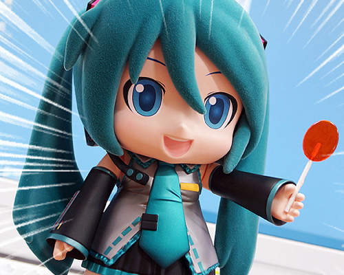 《邪神初音》看久了...其實還滿萌的欸...放大版黏土人來了~ 《邪神初音》看久了...其實還滿萌的欸...放大版黏土人來了~