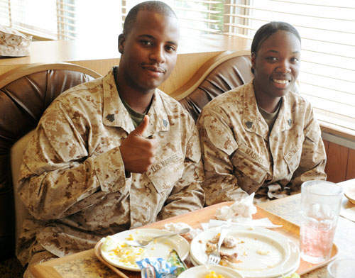 好奇美國的海軍陸戰隊都吃些什麼嗎？那就一起進來看看吧~