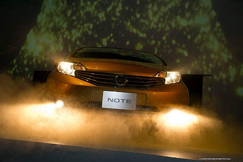 熱騰騰!新一代Nissan Note海之日現身橫濱灣~ 熱騰騰!新一代Nissan Note海之日現身橫濱灣~