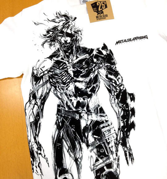 「潛龍諜影 x Uniqlo」 潛龍諜影25周年紀念T恤4月下旬發售 「潛龍諜影 x Uniqlo」 潛龍諜影25周年紀念T恤4月下旬發售