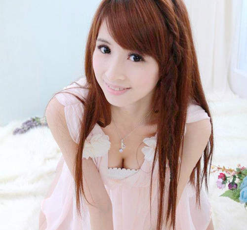 舉牌有料妹 吳雪菁(小雪) 