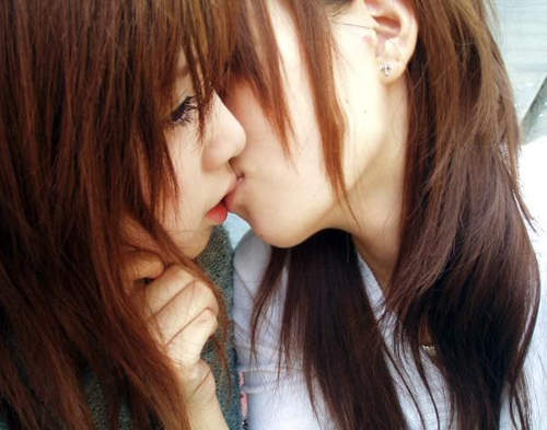 《百合接吻圖》超有愛的 Kiss~♥ 《百合接吻圖》超有愛的 Kiss~♥
