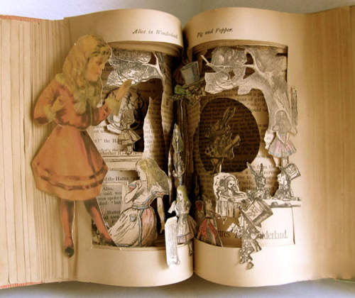 讓書中世界全部跳出書本外的《書本雕刻》