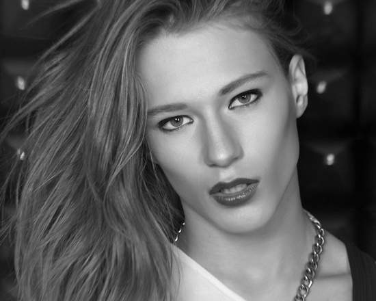 時尚吹中性風！雌雄莫辨的俄模Stas Fedyanin