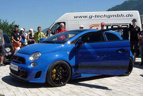 把可愛的Fiat 500車頂壓扁~這樣的車車真的沒問題嗎? 把可愛的Fiat 500車頂壓扁~這樣的車車真的沒問題嗎?