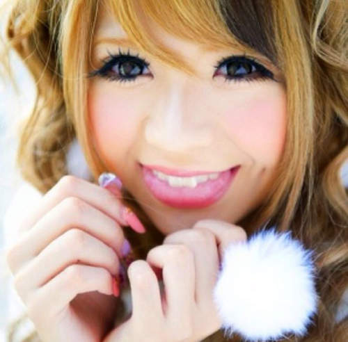 《吉娃娃系麻豆》齊藤美來　人家也要這～可愛的狗狗眼妝♥