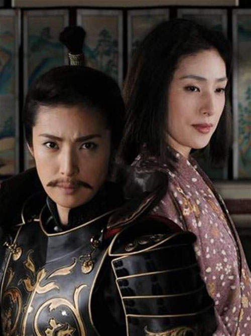 「女信長」天海祐希帥氣出演 「女信長」天海祐希帥氣出演