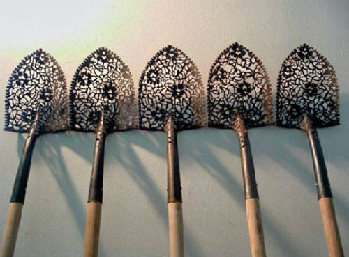 鬼斧神工《鐵雕花》~眼睛應該會青眠吧@_@