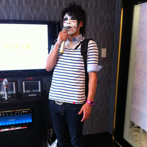 日本KTV裡唱了絕對受異性歡迎的名曲是~? 日本KTV裡唱了絕對受異性歡迎的名曲是~?