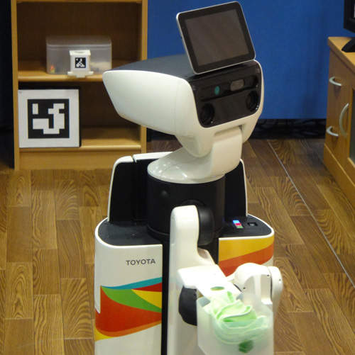 尋利寧機器人 腳麻走不動沒關係,有它在幫你服務到好  尋利寧機器人 腳麻走不動沒關係,有它在幫你服務到好