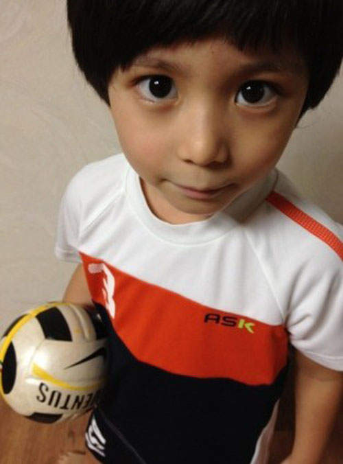 萌爆6歲小正太《Moon Mason》~這家的小孩真是帥慘了 萌爆6歲小正太《Moon Mason》~這家的小孩真是帥慘了