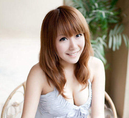 驚好大！？王沛(嘟嘟) 超大〝92公分〞滿出來正妹 