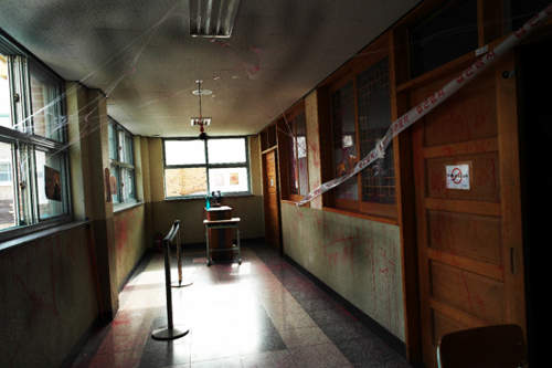 這種校慶鬼屋......你敢進去嗎？！