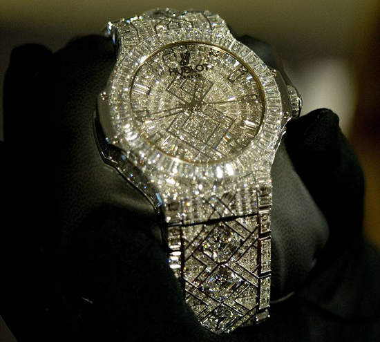 全球最貴手錶 鑲1292顆鑽石當然貴啊(￣▽￣|||)
