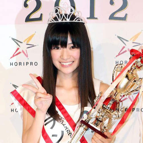 選出未來的深田恭子!13歲《菅野莉奈》怎麼比較像上戶彩? 選出未來的深田恭子!13歲《菅野莉奈》怎麼比較像上戶彩?