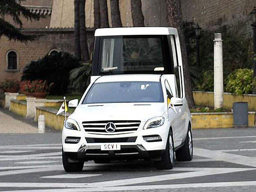 《賓士M-Class Popemobile》教宗有了最新的專屬坐駕～