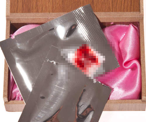 超受爭議的商品《處女膜DIY》也太讓人無言了...... 超受爭議的商品《處女膜DIY》也太讓人無言了......