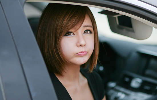 韓國爆紅賽車女郎～柳智慧