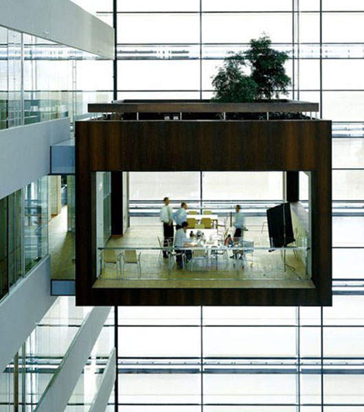 《空中會議室》是要讓有懼高症的人無法開會嗎?!(誤) 《空中會議室》是要讓有懼高症的人無法開會嗎?!(誤)