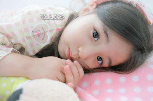 超萌混血小女孩《阿蕾哪》父母也公開亮相啦~ 超萌混血小女孩《阿蕾哪》父母也公開亮相啦~