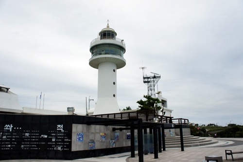 《墨湖燈塔》也有壁畫村 李昇基、韓孝珠在這裡kiss的啦>///< 《墨湖燈塔》也有壁畫村 李昇基、韓孝珠在這裡kiss的啦>///<