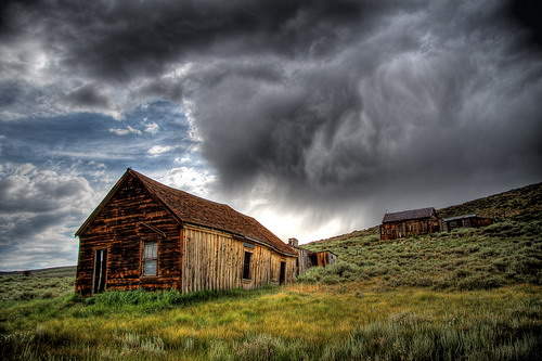美國西部知名淘金「鬼鎮」 有著寒毛直慄的絕美景色！