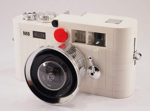 超「逼真」白色《Leica M8》樂高相機 人家也好想要一台歐! 超「逼真」白色《Leica M8》樂高相機 人家也好想要一台歐!
