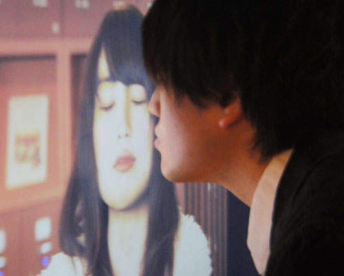 終極痴男的幻想 親親海報實體化概念機