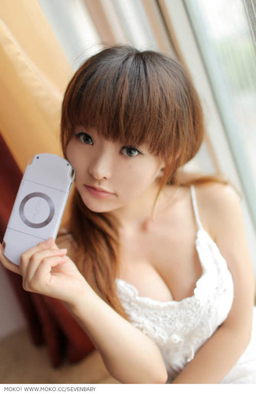 PSP爆乳妹 柳侑綺 極致輕巧保證好收納 PSP爆乳妹 柳侑綺 極致輕巧保證好收納