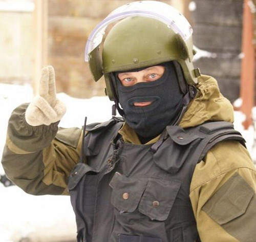 不想被秒殺!那就先練好SWAT的手勢吧 不想被秒殺!那就先練好SWAT的手勢吧