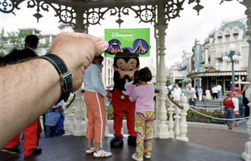 紀念品買來比一比 這樣拍照留念更有FU~ 紀念品買來比一比 這樣拍照留念更有FU~