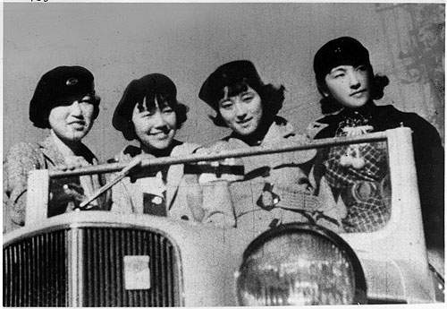 資深窈窕淑女!來看看日本50年前的香車美人吧~♥ 資深窈窕淑女!來看看日本50年前的香車美人吧~♥