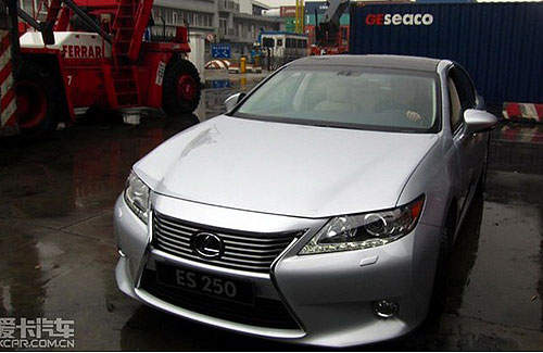 ★一絲不掛的LEXUS新一代ES車系在中國大陸被偷拍了! ★一絲不掛的LEXUS新一代ES車系在中國大陸被偷拍了!