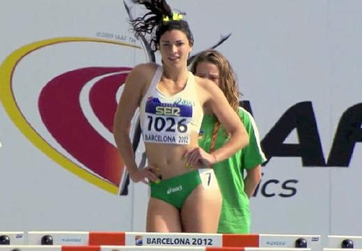 澳洲爆紅《跨欄妹》暖身操扭出性感~ 澳洲爆紅《跨欄妹》暖身操扭出性感~