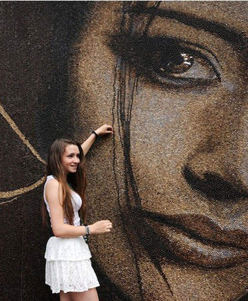 香濃《咖啡豆壁畫》~經過都有濃濃咖啡香 香濃《咖啡豆壁畫》~經過都有濃濃咖啡香