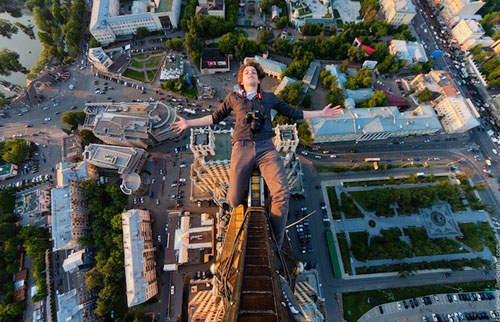 《腳下風景》有懼高症的人看了會腿軟 《腳下風景》有懼高症的人看了會腿軟