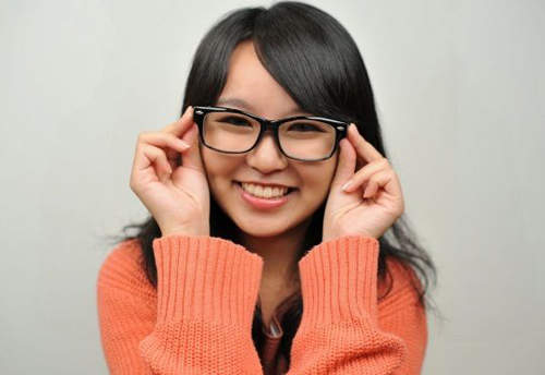 《跨年眼鏡》還記得眼鏡陪我們跨過那些年~~ 《跨年眼鏡》還記得眼鏡陪我們跨過那些年~~