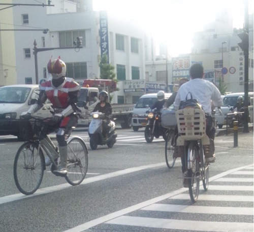 假面騎士《電王》出沒尼崎市區!他的真正目的是...? 假面騎士《電王》出沒尼崎市區!他的真正目的是...?
