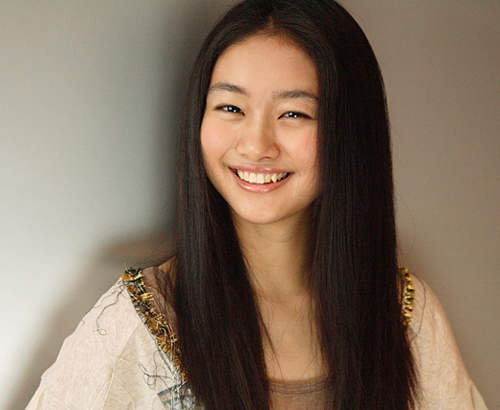 《忽那汐里》2012年期待度No.1新生代女優 《忽那汐里》2012年期待度No.1新生代女優