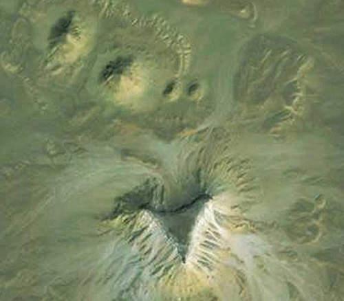 失落的金字塔 利用谷哥地圖也可以來考古一下 失落的金字塔 利用谷哥地圖也可以來考古一下