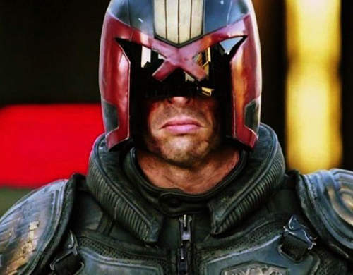 《超時空戰警3D》卡爾厄本這回要MAN起來