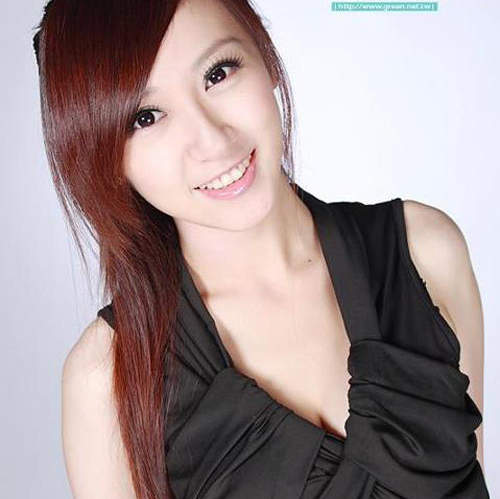 蔡依潔(小潔) 新舉牌界波神誕生