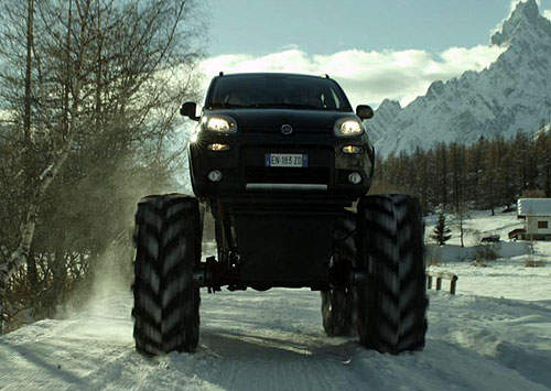 怪獸版《Fiat Panda》功夫熊貓這回換上大腳拍廣告~ 怪獸版《Fiat Panda》功夫熊貓這回換上大腳拍廣告~